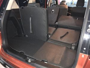 Alfombrillas de PVC Moldeadas a Medida KATA Premium para Suzuki XL7, Impermeables, Antideslizantes, Fáciles de Limpiar, Cobertura Total Interior M - Product Image 1