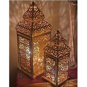 Lanterne porte-bougie décorative de style classique très tendance pour la décoration de mariage et de fête, lanternes en métal élégantes pour bougies - Product Image 4