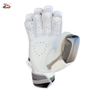 Guantes de bateo de cricket Mejor calidad Cuero ligero Logotipo personalizado Precio al por mayor de fábrica de Pakistán - Product Image 5