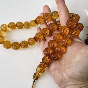 ลูกประคำอำพันบอลติกสีเหลืองอ่อน แกะสลักด้วยมือจากอำพันธรรมชาติ เม็ดกลม - Product Image 3