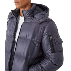 เสื้อแจ็คเก็ตพัฟเฟอร์ผู้ชายแบบโอเวอร์ไซส์สำหรับฤดูหนาว แบบขายส่ง สั่งทำได้ พร้อมดีไซน์คอตั้งแบบมีฮู้ด ระบายอากาศได้ดีและแห้งเร็ว ผลิตจากผ้าฝ้ายผสม - Product Image 3