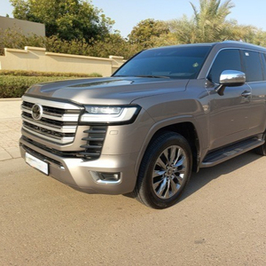 2021 utilisé pour Land Cruiser avec boîte de vitesses manuelle sièges en cuir foncé régulateur de vitesse ACC - Product Image 1