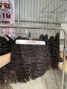 Bundles de cheveux bouclés Cheveux cambodgiens bruts non transformés vierges Kinky Curly Bundles avec extensions de cheveux humains - Product Image 4