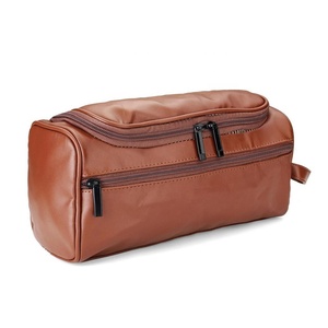 Neceser de Viaje Personalizado de Cuero Genuino para Hombre, Marca Shave Edge, para Herramientas de Afeitado - Uso en Húmedo - Product Image 1