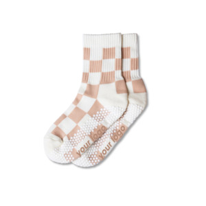 Chaussettes de yoga antidérapantes personnalisées pour femmes, motif carré à carreaux, chaussettes de Pilates tricotées avec grip, ODM pour usage quotidien en studio intérieur - Product Image 1