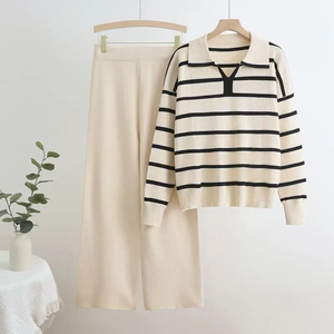 Conjunto de suéter para mujer, conjunto de dos piezas de pantalones de pierna ancha de punto suelto informal con rayas contrastantes europeas y americanas para mujer, envío directo - Product Image 4