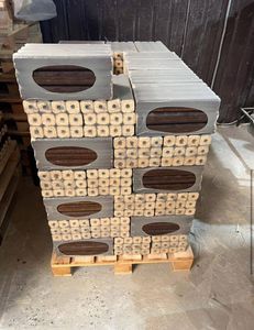 Briquetas de Madera de Calidad Aprobadas por la UE (Marca BRIQUETTES) Hechas con Biomasa de Origen Austriaco - Venta al por Mayor a Precio Económico - Product Image 1