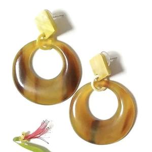 Pendientes de diseño de cuerno de buey de vaca hechos a mano a la moda para niñas, joyería de estilo Animal Natural pulido, artesanías naturales hechas a mano - Product Image 1
