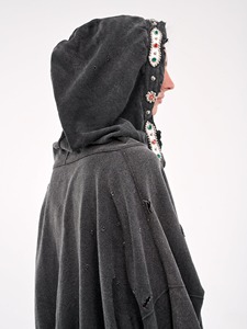 เสื้อมีฮู้ดผ้าฝ้ายสีเทาแนวสตรีทไซส์ใหญ่เปิดไหล่ตกแบบแฟชั่นทันสมัย450 GSM - Product Image 4