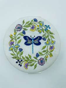 Boîte de rangement pour bijoux en velours et en bois, brodée à la main, personnalisable en couleur, taille et logo, pour colliers et boucles d'oreilles, saison printemps - Product Image 2