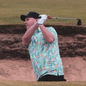 . Polo à manches courtes pour hommes haut de performance de golf avec col fait pour les entraînements de marche et les événements quotidiens - Product Image 5