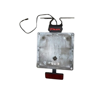 Support de plaque d'immatriculation sport Yamaha TMAX 530 2015 2016 avec réflecteur et éclairage de plaque d'immatriculation - Product Image 1