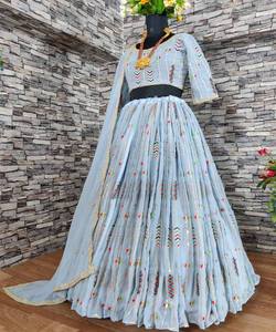 Derniers vêtements de soirée pour femmes indiennes lahenga vêtements pour femmes vêtements de mariage broderie pierre choli Blouse Dupatta lahnega - Product Image 1