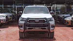 Toyota Hilux SR5 Diesel d'occasion en bon état, boîte manuelle - Product Image 3