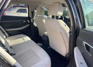 Hyundai Sonata SEL berline 4 portes, 2021, bien entretenue et propre - Product Image 4