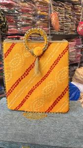 Bolsa de regalo hecha a mano con estampado de Bandhej Vintage con dos asas, regalo de regreso de boda de hombro a la moda para invitados - Product Image 2