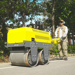 Compacteur à rouleaux vibrants à double tambour à prix réel pour le compactage d'asphalte du sol - Product Image 1