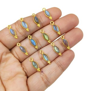 Colgante de marquesa labradorita, Pequeña Piedra Preciosa llamativa, oro Vermeil, collar de bisel elegante, fabricación de abalorios para mujer, proveedor mayorista indio - Product Image 4