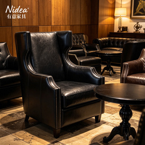 Sillón Nidea Moderno Americano Clásico de Cuero Negro con Respaldo Alto, Sillón de Diseño Ergonómico con Detalles de Tachuelas y Patas de Madera - Product Image 3