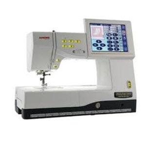 เครื่องเย็บผ้าอุตสาหกรรมรุ่นพิเศษ Memory Craft 11000 สำหรับงานเย็บผ้าควิลท์และงานปัก - Product Image 1