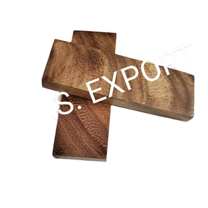 Balances de couteau en bois de Sesham authentiques Poignées de couteau faites à la main conçues pour le travail du bois Personnalisation de la technique polie Style Love - Product Image 1