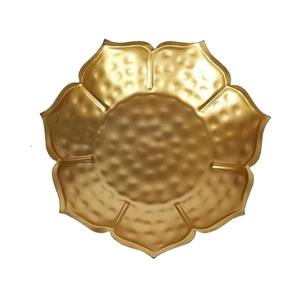 Bandeja de Metal martillado elegante con cobre acabado antiguo bandeja de servicio redonda de Metal decorativa de Navidad para servir comida en el hogar - Product Image 5