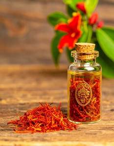 Fabricant en gros d'usine d'huile essentielle de safran 100% pure et naturelle huile essentielle de safran de meilleure qualité en vrac d'Inde - Product Image 2