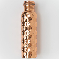 Bouteille d'eau potable en cuivre pur design martelé poli brillant récipient en cuivre conscient de la santé taille personnalisée pour l'école de bureau