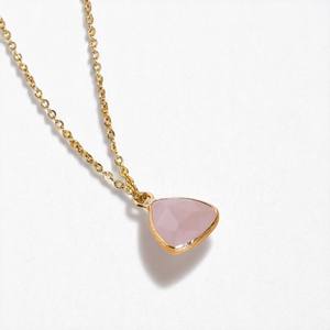 Collar con colgante de triángulo delicado, collar de cristal curativo, collar hecho a mano con piedra natal, joyería al por mayor - Product Image 5