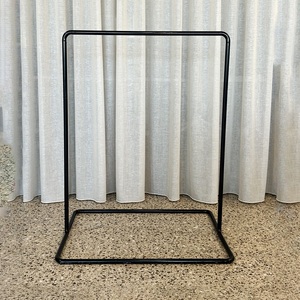 Support de signe de bienvenue en fer de finition noire pour des réceptions de mariage support décoratif d'événement pour des signes faits sur commande - Product Image 5