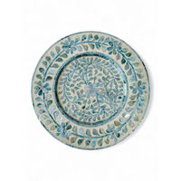 Assiette de présentation ronde de luxe en nacre bleue (noyau en bois MDF) pour une mise en scène de table élégante – Vietnam