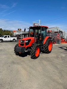 Tractor Kubota M4-071 de 15 HP con Tracción en las 4 Ruedas y Transmisión por Engranajes, 100% de Rendimiento, Diseñado para Terrenos Difíciles y Largas Jornadas en Campos Agrícolas - Product Image 3