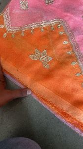 Encaje bordado de tela Georgette de viscosa pura con técnica de bordado liso de trabajo de secuencia para vestido Lahenga elegante para niñas - Product Image 3