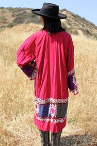 Glorieux bohème traditionnel fait à la main Suzani broderie robe à manches longues col en V belle robe de broderie florale - Product Image 2