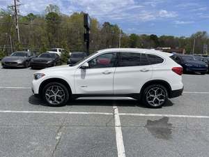 BMW X1 sDrive28i FWD 2018 / Disponible à la vente, faible kilométrage, moteur essence, véhicule d'occasion en excellent état, sans accident, Offre Spéciale, Conduite à gauche - Product Image 4