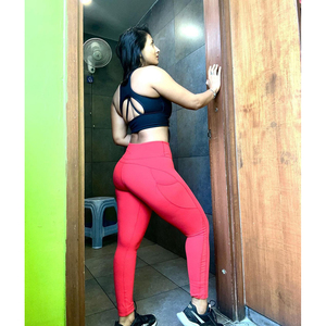 Soutien-gorge de sport pour femmes du meilleur fabricant, confortable et respirant, couleur unie avec logo à l'avant, design tendance - Product Image 3