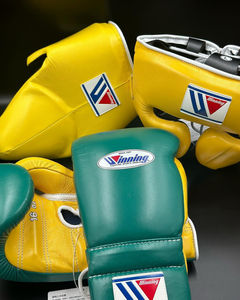 Ensemble de gants de MMA entièrement personnalisables, protège-oreilles, protège-tête, poignées, cuir de vache véritable, rembourrage épais à 4 couches, anti-humidité - Product Image 4