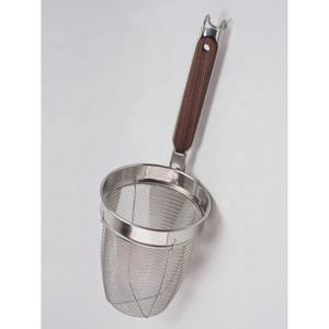 Cesta de Pasta de malla con mango de madera Natural, colador de fideos con mango de madera plana L-0025 Diana, superventas - Product Image 3