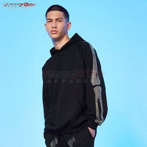 Chándal de dos piezas con diamantes de imitación para hombre con detalle pulido y bolsillos laterales funcionales Chándal de moda con diamantes de imitación para hombre - Product Image 6