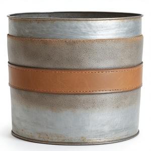 Maceta de cuero galvanizado hecha a mano con cuerpo martillado artesanal, perfecta para interiores decorativos verdes de temporada con estilo - Product Image 4