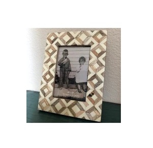 กรอบรูปไม้แกะสลักลายกระดูกคุณภาพสูง สำหรับตกแต่งผนังห้องนอนและห้องนั่งเล่น ราคาประหยัดสำหรับการส่งออก - Product Image 6