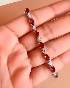 Bracciale Tennis Classico Rhaya Jewels con Granato e Zirconi Cubici, Placcato in Rodio su Argento Sterling, per Matrimoni, Feste e Regali - Product Image 2