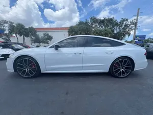 Audi S7 2022 en perfecto estado - Product Image 4
