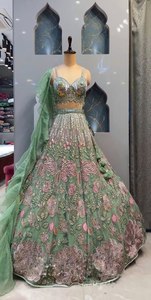 Magnifique Lehenga Choli Avec Broderie Paillettes Travail Lehenga - Product Image 3