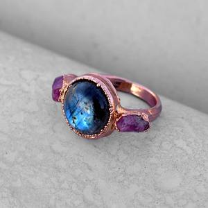 Bague en pierres précieuses Labradorite vintage faite à la main Métal Laiton 12MM Bijoux en pierre naturelle de créateur à la mode pour cadeau d'anniversaire et elle - Product Image 4