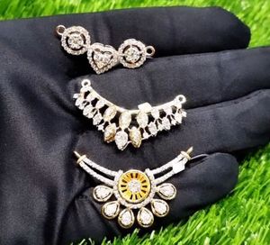 La Romance du Baroque dans des bijoux rares de ces connexions intimes a augmenté un sentiment de bonheur pour l'aperçu des femmes