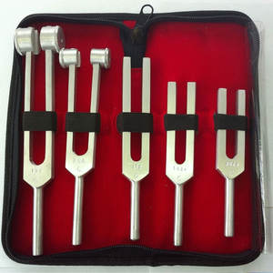 Juego de diapasón de 5 instrumentos médicos de diagnóstico quirúrgico con kit de estuche de transporte de alta calidad de calidad alemana - Product Image 4