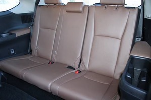 Toyota Grand Highlander Platinum 4dr SUV AWD 2024 Usado en Excelentes Condiciones - Product Image 4