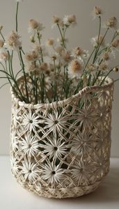 Nature Luxe Verda Handwoven Seagrass Vase Elegant Floral Arrangements Bloom Design Wood Bamboo Material Handwoven Rattan - Product Image 6