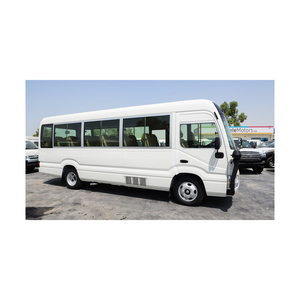 To-yota Coaster minibus d'occasion offert avec des bouches d'aération arrière et des supports de stockage - Product Image 5